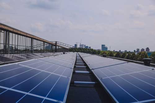 Du contracting pour financer votre installation de panneaux solaires sur Genève